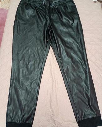 pantaloni elasticizzati da donna in finta pelle 