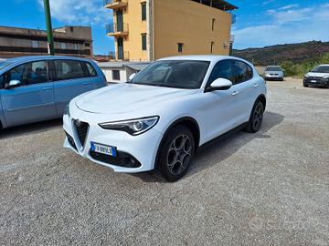 Alfa Romeo Stelvio 2.2 Turbodiesel 210 CV AT8 Q4 E