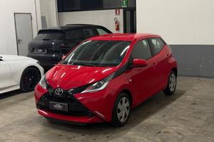 Toyota Aygo 1.0 VVT-i 69 CV 5 porte x-cool TSS