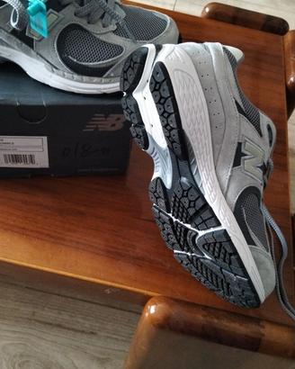 Scarpe  New balance.