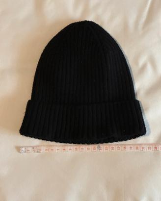Berretto Bershka Nero a Costine - Taglia Unica