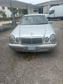Mercedes e200