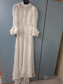 vestito da sposa vintage con strascico 