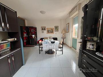 Quadrivano luminoso con posto auto