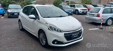 Peugeot 208 1.2 RADIO TOUCH SCREEN GRANDE