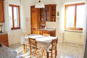 APPARTAMENTO CON INGRESSO INDIPENDENTE CON GARAGE