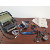 Videocamera digitale Sony con accessori