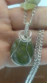 Collana artigianale fatta a mano con quarzo verde