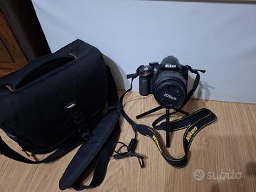 macchina fotografica nikon D3200 + obiettivo 18-55
