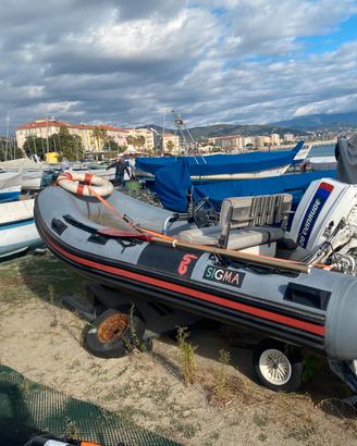 Gommone per pesca/ fuoribordo