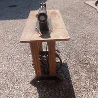 Macchina da cucire Necchi