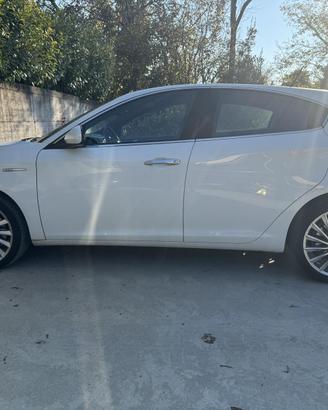 Alfa Romeo Giulietta 1.6 jtdm distinctive
