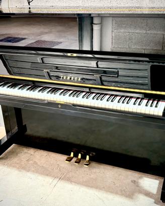 Pianoforte Yamaha U1 121cm revisionato a Nuovo