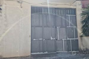 Garage 100mq con terrazza edificabile a Giarre