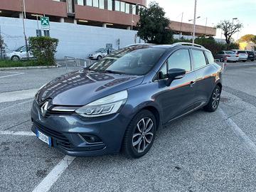 RENAULT - Clio Sporter