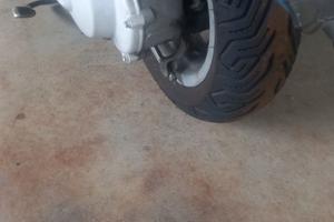 VESPA 50 2 TEMPI INCIDENTATA