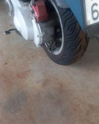 VESPA 50 2 TEMPI INCIDENTATA