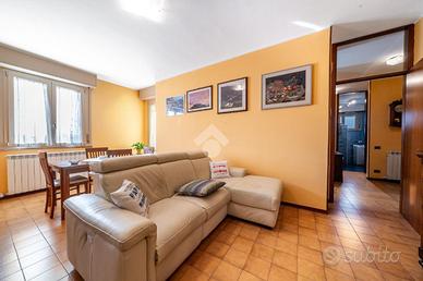 5 LOCALI A MONTECCHIO EMILIA