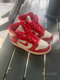 Scarpe Nike Dunk bianche e Rosse
