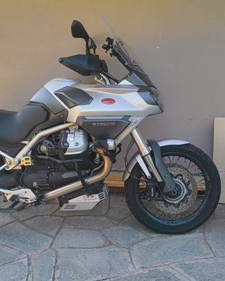 Moto Guzzi stelvio