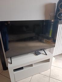 Televisore 55 pollici della smart tech