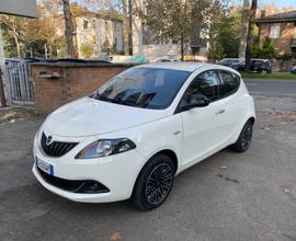 Lancia Ypsilon 1.0 FireFly 5 porte S&S Hybrid Ecoc