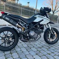Ducati Hypermotard 796 white