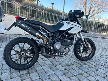 Ducati Hypermotard 796 white