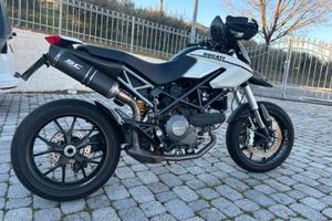 Ducati Hypermotard 796 white