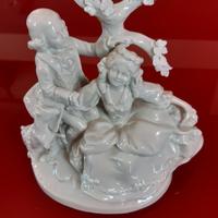 Antica statuina in porcellana Capodimonte