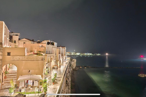 Annuncio commerciale ad Otranto