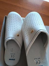 Scarpa, pianella uomo bianca