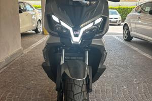 Sym ADX 300