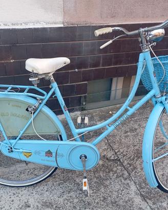 Bicicletta da donna con cestino (ricondizionata)