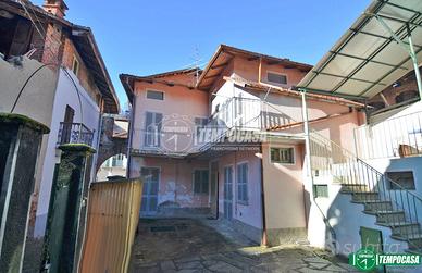 SOLUZIONE SEMI INDIPENDENTE CON CORTILETTO PRIVATO