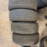 Gomme Bridgestone Blizzak 215/50R18 92V invernali