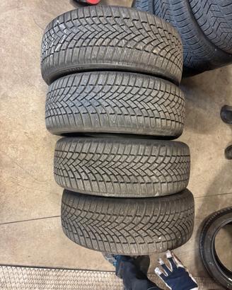 Gomme Bridgestone Blizzak 215/50R18 92V invernali