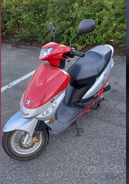 Scooter 50 Peugeot v-click 4t