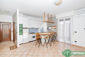 Due locali in centro