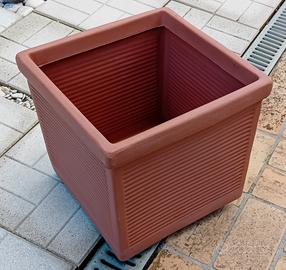 vaso in resina 