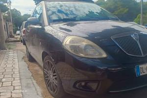 Lancia Ypsilon Momo design 1.3 Multijet