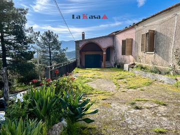 Casa storica a Concas da ristrutturare