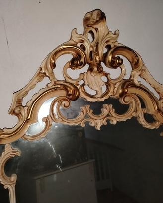 Specchiera antica