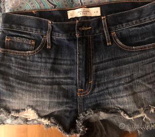 Due Pantaloncini corti