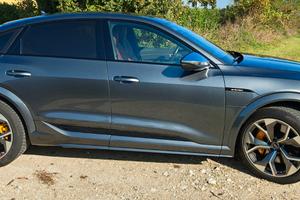 AUDI e-TRON S Sportback