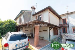 3 LOCALI SEMI INDIPENDENTE CON GIARDINO