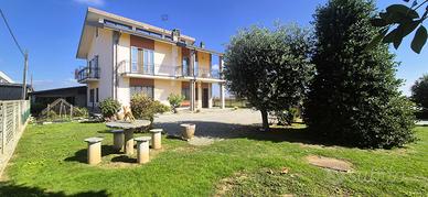 Villa bifamiliare Cavour [Cod. rif 3260686VRG]