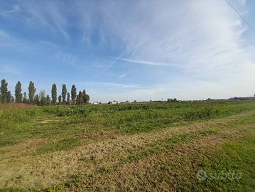 Terreno di 27500 m² a Campodoro
