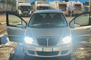 lancia Phedra 2200JTD emblema 