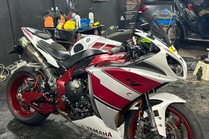 Yamaha r1 big bang